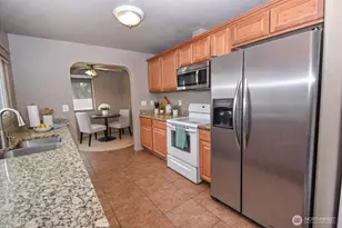 5927 88th St NE, Marysville, WA 98270 - Photo 10