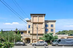 745 Bellevue Ave E, Seattle, WA 98102 - Photo 2