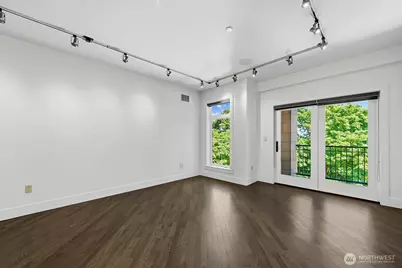 745 Bellevue Avenue E #402, Seattle, WA 98102 - Photo 22