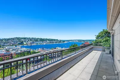745 Bellevue Avenue E #402, Seattle, WA 98102 - Photo 12