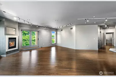 745 Bellevue Avenue E #402, Seattle, WA 98102 - Photo 16