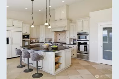 2510 Cascade Drive E, Roy, WA 98580 - Photo 12