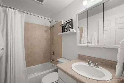 10045 NE 138th Place #E5, Kirkland, WA 98034 - Photo 32