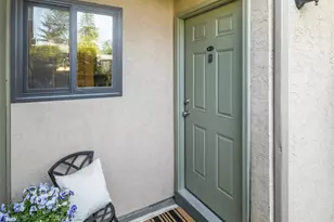 10045 NE 138th Pl, Kirkland, WA 98034 - Photo 2