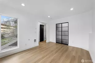 4047 25th Ave W, Seattle, WA 98199 - Photo 16