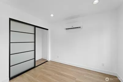 4047 25th Avenue W, Seattle, WA 98199 - Photo 20