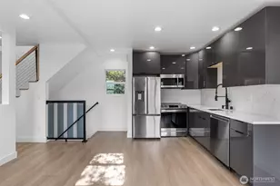 4047 25th Ave W, Seattle, WA 98199 - Photo 6