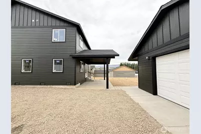 150 Juanita Way, Malaga, WA 98828 - Photo 24