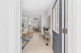 12825 NE 198th Ct, Bothell, WA 98011 - Photo 2