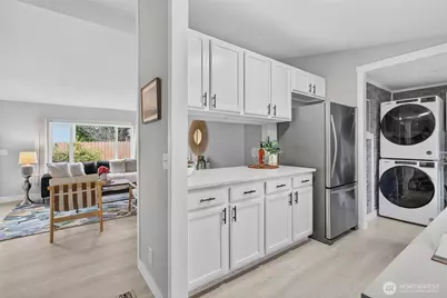 12825 NE 198th Court, Bothell, WA 98011 - Photo 14