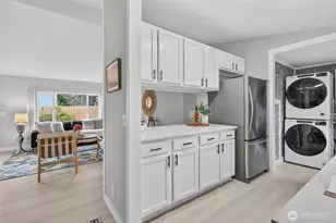 12825 NE 198th Ct, Bothell, WA 98011 - Photo 14