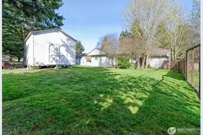 10221 132nd Avenue NE, Kirkland, WA 98033 - Photo 2