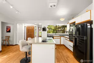 10529 NE 20th Pl, Bellevue, WA 98004 - Photo 10