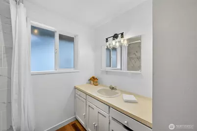 920 SW Bowmer St, Oak Harbor, WA 98277 - Photo 16