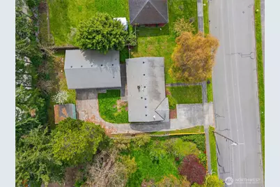 920 SW Bowmer St, Oak Harbor, WA 98277 - Photo 4