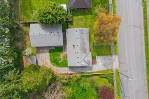 920 SW Bowmer St, Oak Harbor, WA 98277 - Photo 4