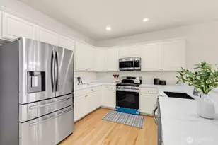 252 245th Pl NE, Sammamish, WA 98074 - Photo 10