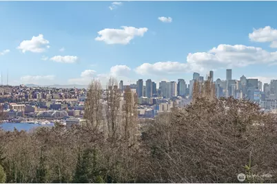 517 Howe Street #B, Seattle, WA 98109 - Photo 22
