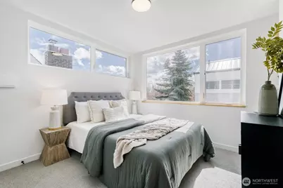 517 Howe Street #B, Seattle, WA 98109 - Photo 18
