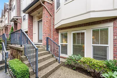 1321 Greenwich Walk NE, Issaquah, WA 98029 - Photo 2