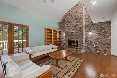 323 Keach Court, Steilacoom, WA 98388 - Photo 6