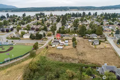 1311 H Avenue, Anacortes, WA 98221 - Photo 2