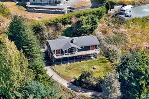 14055 Madrona Dr, Anacortes, WA 98221 - Photo 36