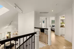 26018 SE 38th Ct, Sammamish, WA 98029 - Photo 22