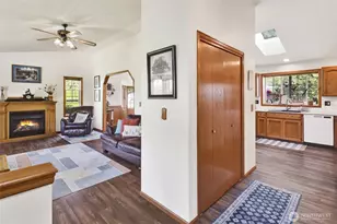 1048 Edgewater Ln, Lynden, WA 98264 - Photo 2