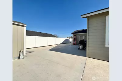 520 N Montana Street, Moses Lake, WA 98837 - Photo 30