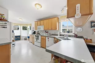 5101 E Grey Sea Eagle Ln SW, Tumwater, WA 98512 - Photo 14