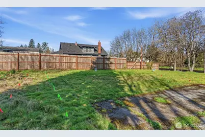 324 E 40th Street, Tacoma, WA 98404 - Photo 12