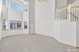 1061 40th St, Washougal, WA 98671 - Photo 2