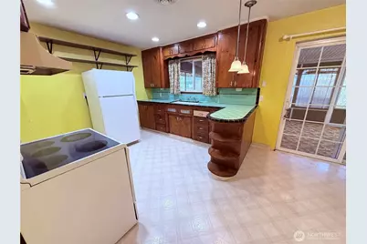 8811 Wildwood Avenue SW, Lakewood, WA 98498 - Photo 14