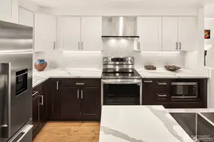 2621 2nd Ave, Seattle, WA 98121 - Photo 2