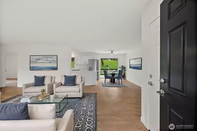 3606 Waller Road E, Tacoma, WA 98443 - Photo 2