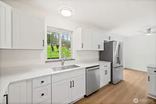 3606 Waller Rd E, Tacoma, WA 98443 - Photo 6