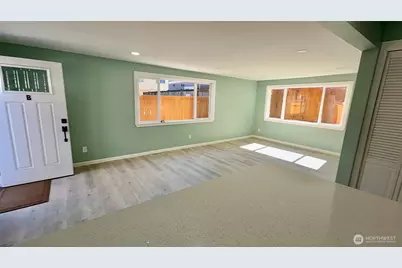 9040 17th Avenue SW, Seattle, WA 98106 - Photo 18