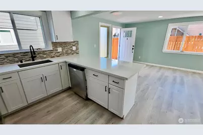 9040 17th Avenue SW, Seattle, WA 98106 - Photo 22