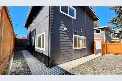9040 17th Avenue SW, Seattle, WA 98106 - Photo 16