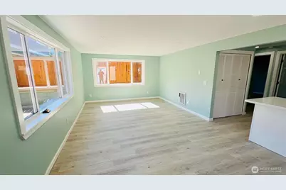 9040 17th Avenue SW, Seattle, WA 98106 - Photo 18