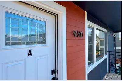 9040 17th Avenue SW, Seattle, WA 98106 - Photo 2