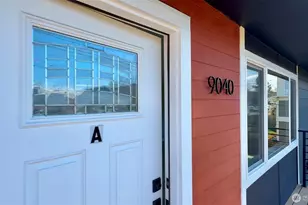 9040 17th Ave SW, Seattle, WA 98106 - Photo 2