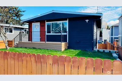 9040 17th Avenue SW, Seattle, WA 98106 - Photo 1