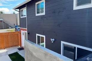 9040 17th Ave SW, Seattle, WA 98106 - Photo 12