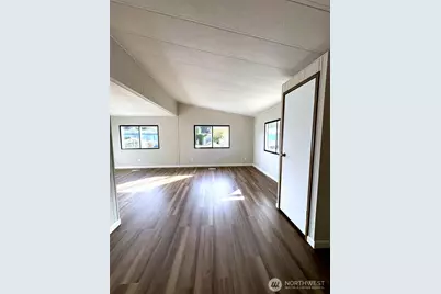 9900 Blomberg Street SW #8, Olympia, WA 98512 - Photo 2