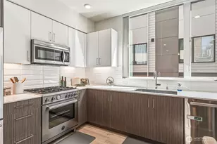 6313 9th Ave NE, Seattle, WA 98115 - Photo 4