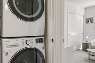 6313 9th Ave NE, Seattle, WA 98115 - Photo 22