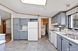 6044 SW Old Clifton Rd, Port Orchard, WA 98367 - Photo 12