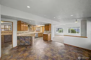 1402 22nd Street NE, Auburn, WA 98002 - Photo 4